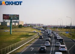 В Краснодарском крае образовалась 7-километровая пробка к Чёрному морю