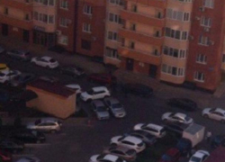 В Краснодаре началась чистка дворов от неправильно паркующихся