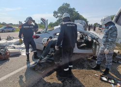 В массовой аварии на Кубани пострадали 14 человек и погибли двое 