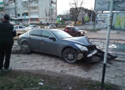 На Кубани пьяный инспектор ДПС устроил ДТП на дорогостоящем авто 