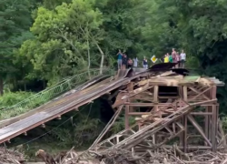 Уголовное дело завели на Кубани из-за разрушенного рекой моста