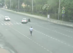 Девушка получила сотрясение мозга, переходя улицу в Краснодаре