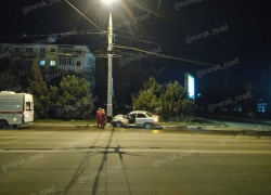 "Хитренький" водитель в Новороссийске пытался скрутить номера, которых не было, после ДТП