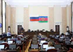 Законодатели Кубани повысили штраф за неуплату размещения автомобиля на парковке