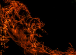 В Краснодаре при пожаре в квартире погибла пенсионерка