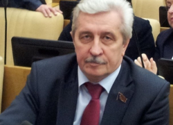  Коммунисты-депутаты в Госдуме поддержали «антикарусельный» закон