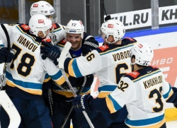 Сочинские "леопарды" нейтрализовали лидеров чемпионата КХЛ из Петербурга