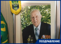  Ветерана ВОВ, чемпиона СССР по футболу поздравили с 93-м днем рождения в Краснодаре 