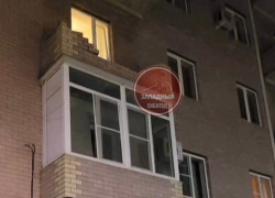 В Краснодаре рухнул балкон с двумя мужчинами