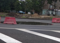 На западе Краснодара обвалился свежий асфальт