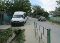 Под Новороссийском водитель автобуса сбил мужчину, который менял колесо