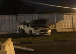 Сбежавший из дома подросток угнал иномарку и разбился на ней в Краснодаре