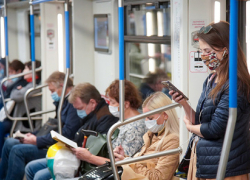 «Тварь вонючая»: девушка сняла на видео свое избиение в трамвае Краснодара из-за отсутствия маски