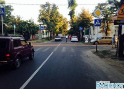 В Краснодаре девушка врезалась в коляску с ребенком