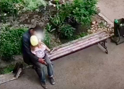 На мать 4-летней девочки, которую мог похитить краснодарец с сигаретой, составили протокол