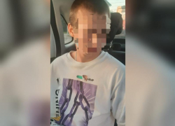 В Краснодаре двое молодых людей напали на кондуктора трамвая