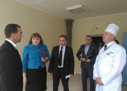 Кондратьев назвал больницу в Тбилисской «памятником распилу бюджета» 