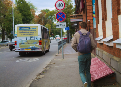 Транспортников Кубани хотят обязать установить терминалы для безналичной оплаты в салонах