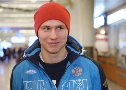 На награждении сочинского конькобежца перепутали гимн РФ и США