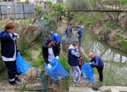 В Сочи замминистра очистил от мусора Хероту и Псезуапс