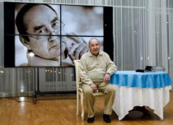 Предстоящий спектакль в Краснодаре омрачился смертью актера