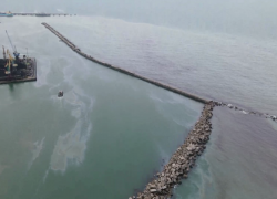 Море у побережья Туапсе очистили от нефтепродуктов 