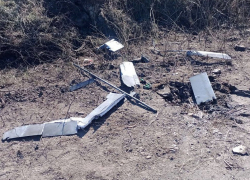 На берегу Краснодарского края нашли обломки сбитого беспилотника