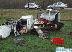 На трассе «Краснодар-Ейск» опрокинулся автомобиль: один пострадавший