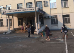 «Прозвенело пять звонков три раза и нам сказали расходиться по домам», - дети из краснодарской школы №35 об эвакуации