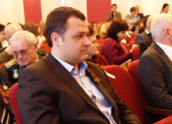 Поздравлял и возлагал цветы в 2019 году депутат Гордумы Краснодара Жилин