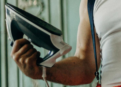 В Краснодаре мужчину прикончили утюгом после того, как он зарезал хозяина дома