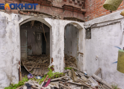 Дом купца Котлярова в Краснодаре пока останется прибежищем бомжей: к проекту реконструкции даже не приступали