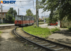 В Краснодаре пьяная безбилетница украла у пассажирки трамвая косметичку