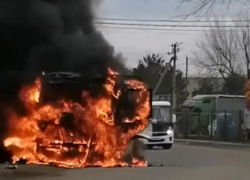 В Краснодаре вспыхнул пассажирский автобус