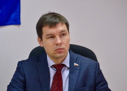 Глава Брюховецкого района подозревается в афере с жильем для детей-сирот