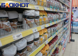 «Народу полно, полки ломятся от продуктов»: краснодарец показал цены в магазинах Крыма