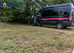 В Краснодаре 32-летняя женщина выпала с балкона многоэтажки