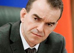 Губернатор Кубани попал под ураган во время визита в Армавире 