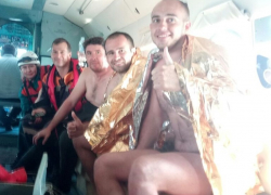 В 20 км от берега нашли кубанских туристов на матрасе 