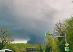 Запах гари, масляные пятна и смог: как живут туапсинцы после массированной атаки БПЛА