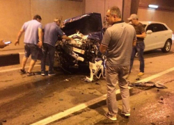 В сочинском тоннеле в страшной аварии людей зажало в машинах