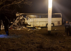 В Краснодарском крае в ДТП с рейсовым автобусом погибли 5 человек 