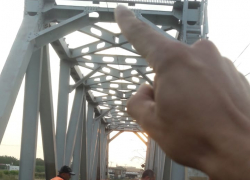 В Адыгее 13-летнюю девочку ударило током на железнодорожном мосту