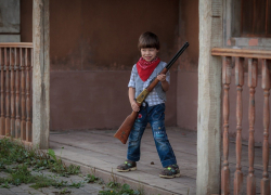 В Краснодарском крае отец подстрелил сына, пока чистил ружье 