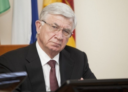 Евланов: зарплаты сотрудников мэрии «привязаны» к доходам города