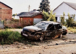 В Хадыженске 25-летний парень перевернул «Приору» на крышу