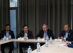 «Не знаем, что мы не сможем купить завтра»: депутаты-социалисты Госдумы призвали освободить бизнес Краснодара