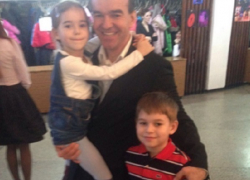 Вениамин Кондратьев сходил с детьми на цирковое шоу