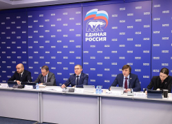 Депутатов от партии ЕР закрепили за объектами образования