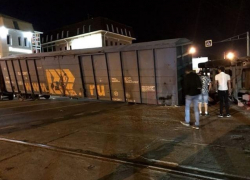 Краснодарскую улицу Уральскую заблокировали из-за ДТП поезда и фуры